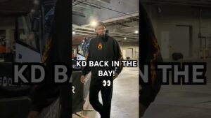 Kevin Durant & Stephen Curry getting ready to face off! 👀😤|#Shorts item-thumbnail