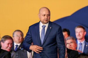 entidades do Paraná classificam pacote bilionário do governo federal como paliativo item-thumbnail