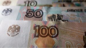 Moscou prepara o aperto do cinto em meio a uma guerra na Ucrânia, diz Reuters item-thumbnail