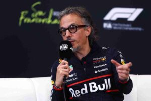 Laurent Mekies deixa sua marca como Red Bull Boss com a promissora estréia no GP belga item-thumbnail