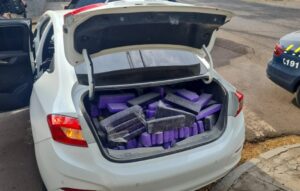 PRF apreende quase meia tonelada de maconha e recupera veículo roubado em Maringá item-thumbnail