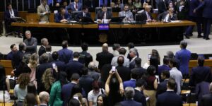 Câmara retoma trabalhos após retirada à força de Braga item-thumbnail