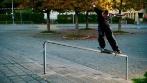 STILL KID item-thumbnail