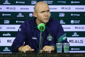 ‘Teimozart’? Técnico do Coritiba conta origem do apelido e fala de 2026 antes mesmo de assinar renovação item-thumbnail