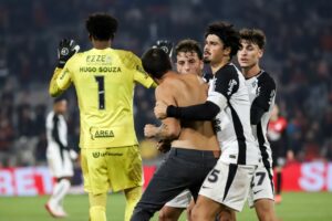 Athetico é punido no STJD por incidentes contra o Corinthians item-thumbnail