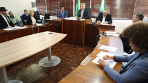 Saiba como estão os processos de quebra de decoro parlamentar contra deputados do Paraná item-thumbnail