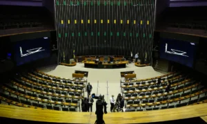 Votação do PL Antifacção expõe estratégia do PT e governo para barrar propostas no Congresso item-thumbnail