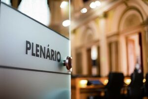 Câmara confirma orçamento de R$ 15 bilhões para Curitiba em 2026 item-thumbnail