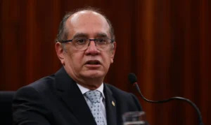 Gilmar suspende restrição a impeachment de ministros do STF, após acordo com o Senado item-thumbnail