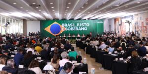 Conselhão entrega a Lula propostas de metas de desenvolvimento do país item-thumbnail