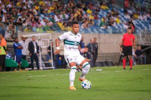 Atacante revelado pelo Coritiba entra na mira do Corinthians, que quer “negócio grátis” item-thumbnail