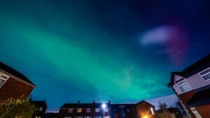 As deslumbrantes luzes do norte deslumbram os céus do Reino Unido até o sul da Cornualha item-thumbnail