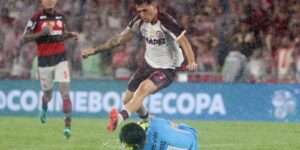 Flamengo luta, mas sucumbe diante do Lanús e perde título da Recopa item-thumbnail