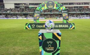 Athletico e Coritiba podem faturar R$ 96 milhões na Copa do Brasil item-thumbnail