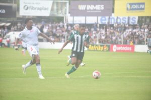Coritiba abre 2 a 0, mas Operário reage e empata o primeiro jogo da semifinal do Paranaense item-thumbnail