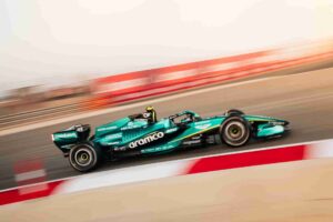 Problemas do Aston Martin F1 2026 após choque no teste do Bahrein item-thumbnail