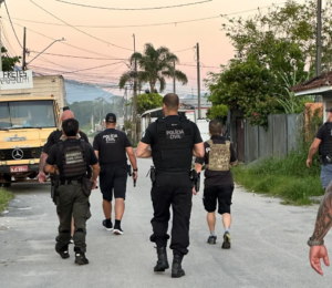 PCPR, PMPR e Polícia Penal cumprem 13 mandados de busca e apreensão contra o tráfico de drogas no Litoral item-thumbnail