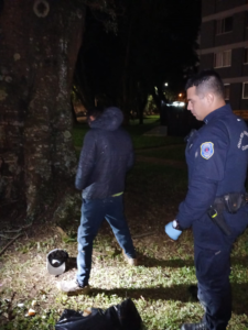 Com apoio da Muralha Digital, Guarda Municipal prende foragido que tentava de furtar fiação no Centro item-thumbnail