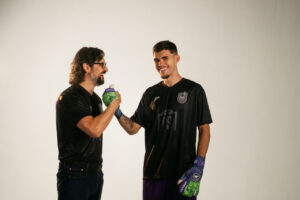 Goleiro do Coritiba, Pedro Morisco vira embaixador de “novo time” item-thumbnail