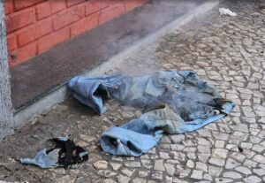 Polícia Militar prende suspeito de atear fogo em homem no centro de Curitiba item-thumbnail